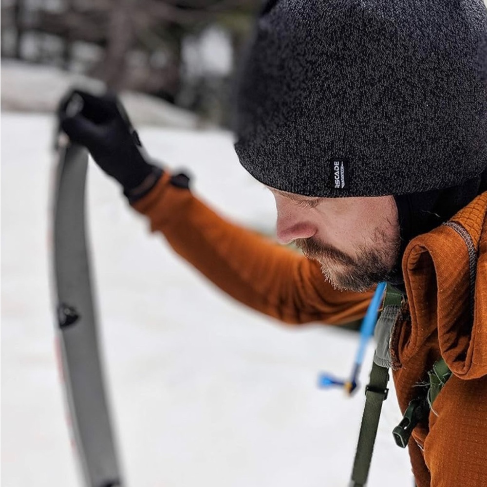NWOT CASCADE Mountain Tech Merino Wool Beanie